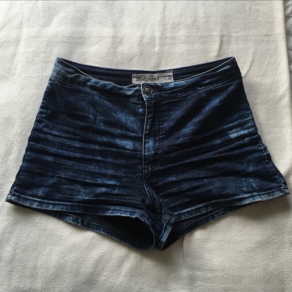 SEXY HOTPANT BY NEW LOOK